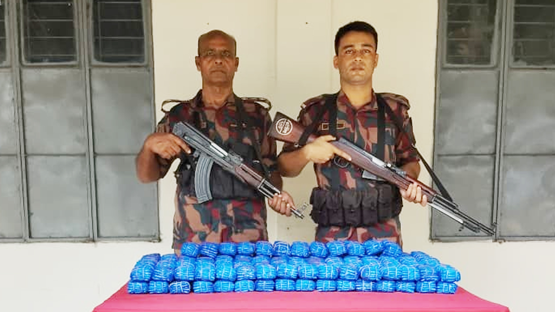 সীমান্তে দুই লাখ ৮০ হাজার ইয়াবা ফেলে মিয়ানমারে পালাল চোরাকারবারিরা